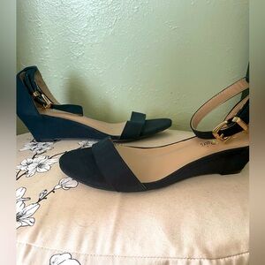 Dream Pairs Low Heel Wedge Suede Sandal Teal Size 7 Ladies